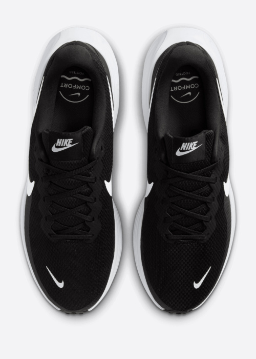 Беговые кроссовки Revolution 8 Nike