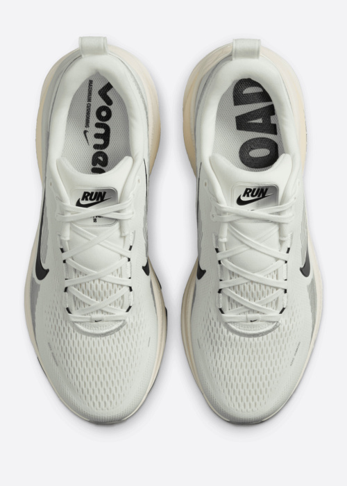 Беговые кроссовки Vomero 18 Nike