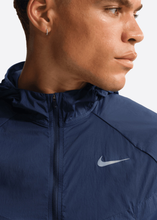Спортивная куртка Stride Nike