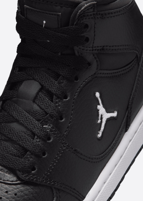 Jordan tennised Court Connect Mid Bg
