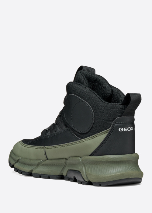 Geox poolsaapad