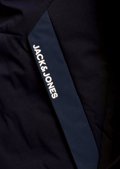 Весенне-осенняя куртка Adam Jack & Jones