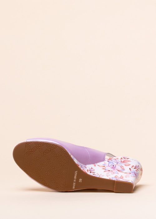 Loretta Vitale kingad