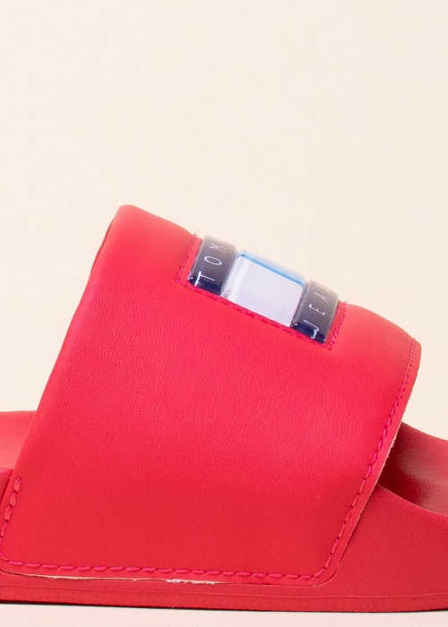 Tommy Jeans basseiniplätud