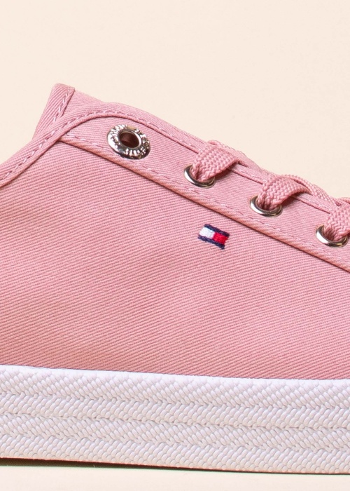 Tommy Hilfiger tennised