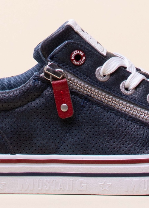 Тенниски Mustang