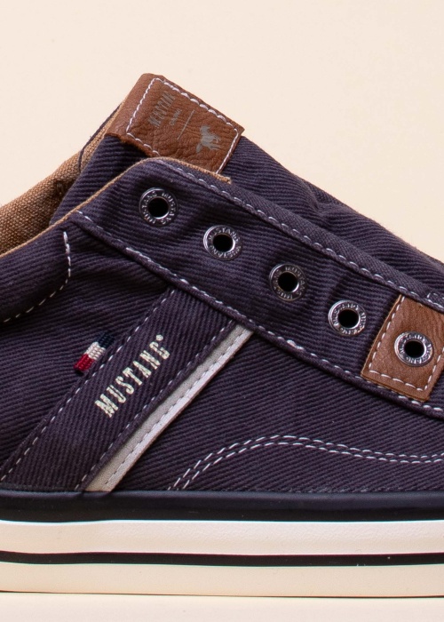 Тенниски Mustang