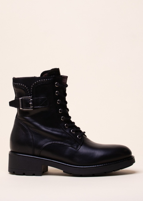 NeroGiardini poolsaapad