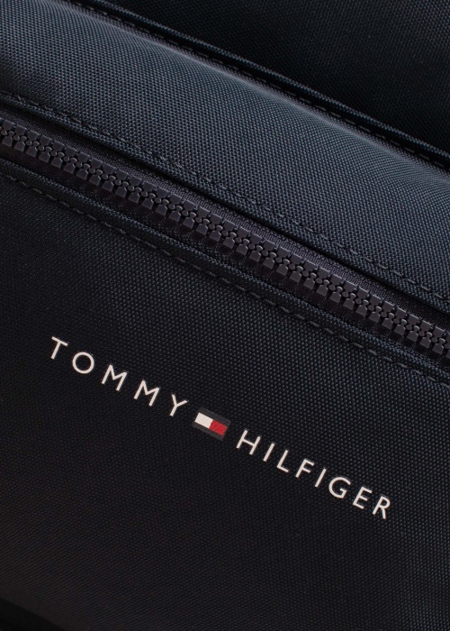 Tommy Hilfiger seljakott Essential