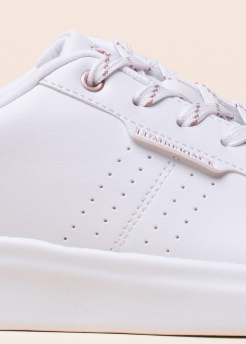 Lumberjack tennised Helena