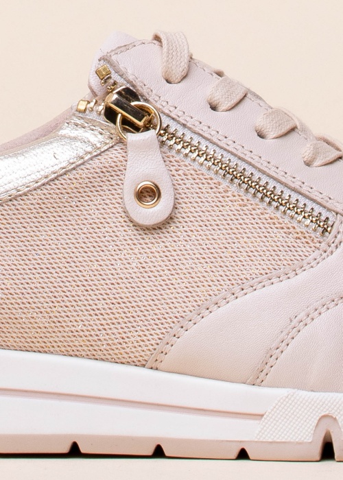 Кроссовки Caprice