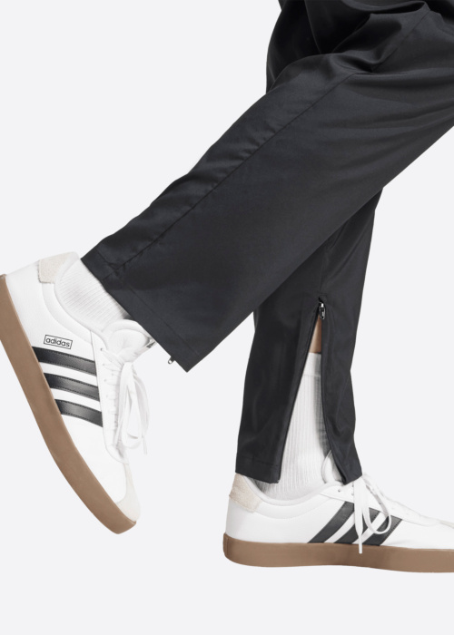 Спортивные штаны adidas