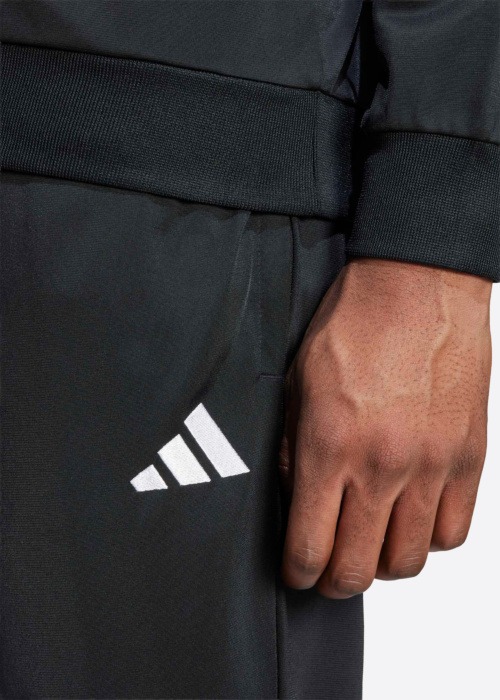Спортивный комплект adidas