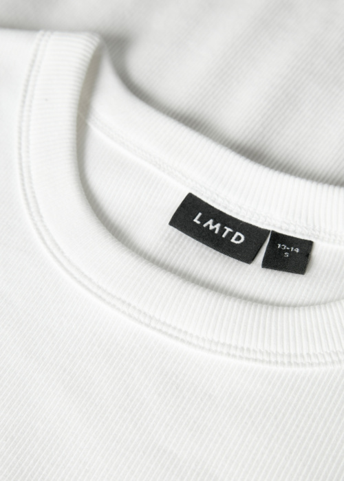 Футболка Hinaja LMTD