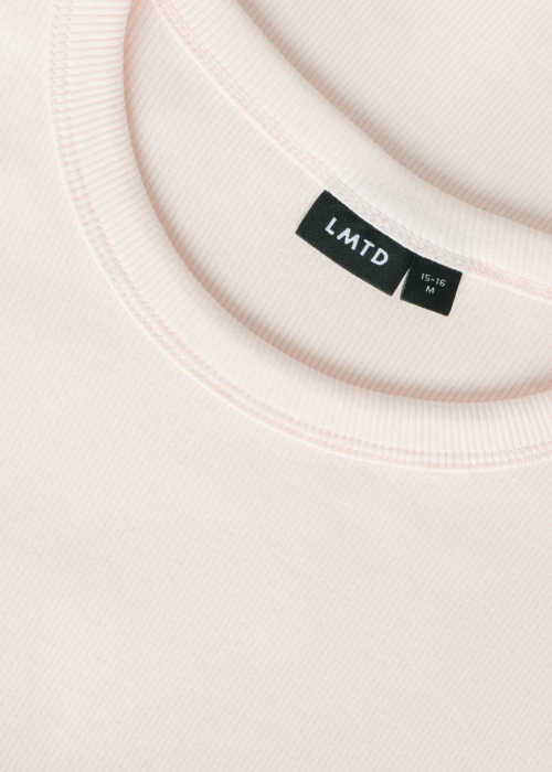 Футболка Hinaja LMTD