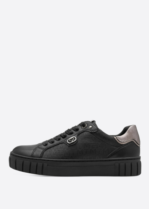 Marco Tozzi tennised