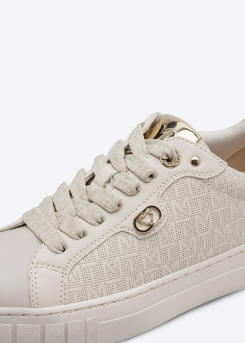 Marco Tozzi tennised