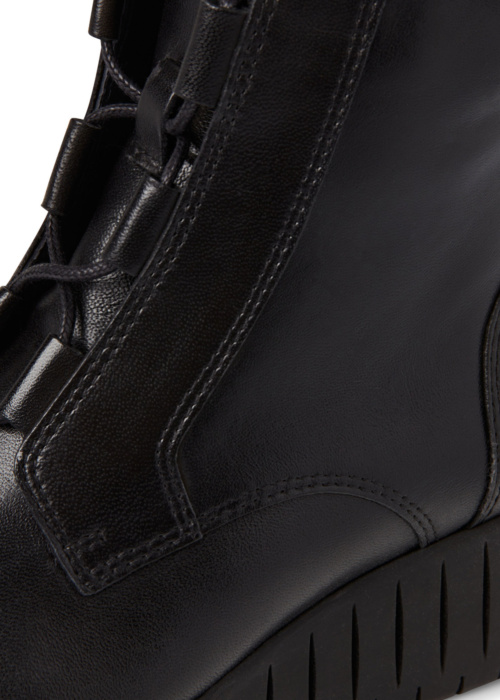 Marco Tozzi poolsaapad