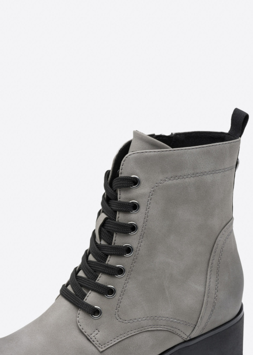 Marco Tozzi poolsaapad