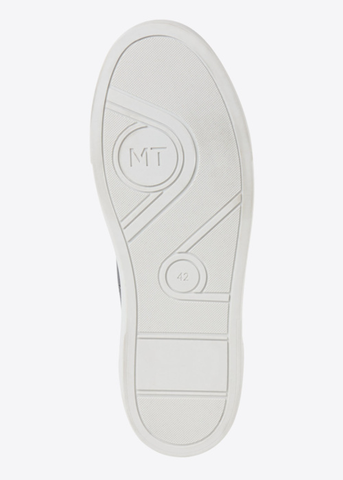 Marco Tozzi tennised