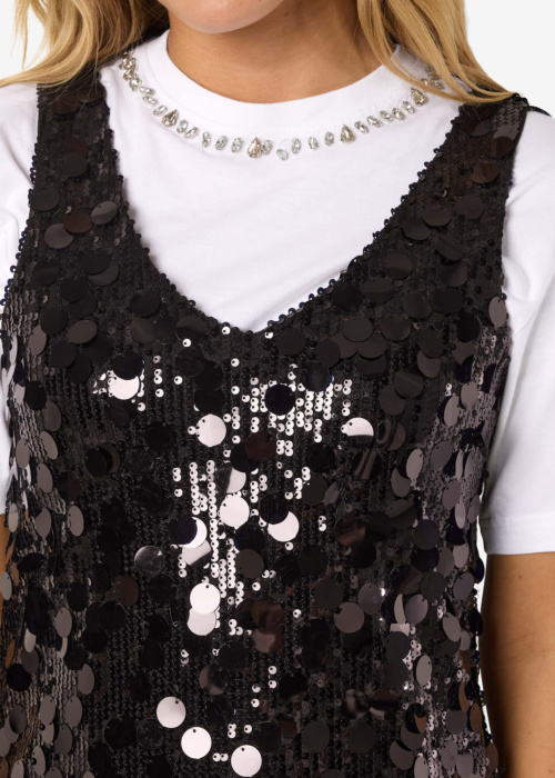 Noisy May kleit Elva