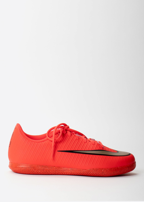 Nike jalgpallijalatsid Jr Vapor 17 Club Ic
