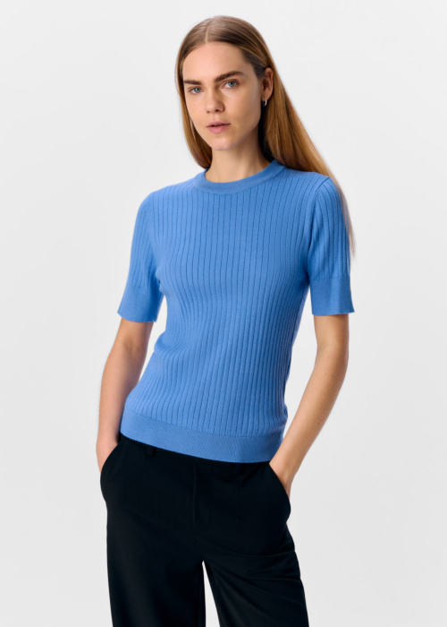 Object kampsun Noelle