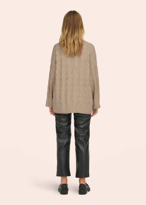 Only kampsun Jeanett