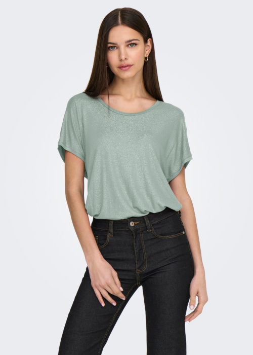 Футболка Carrie Only