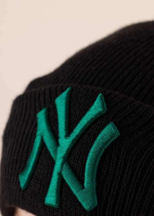 Зимняя шапка Chyt League Ess New Era