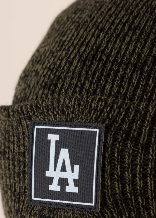 Зимняя шапка Chyt Team Cuff New Era