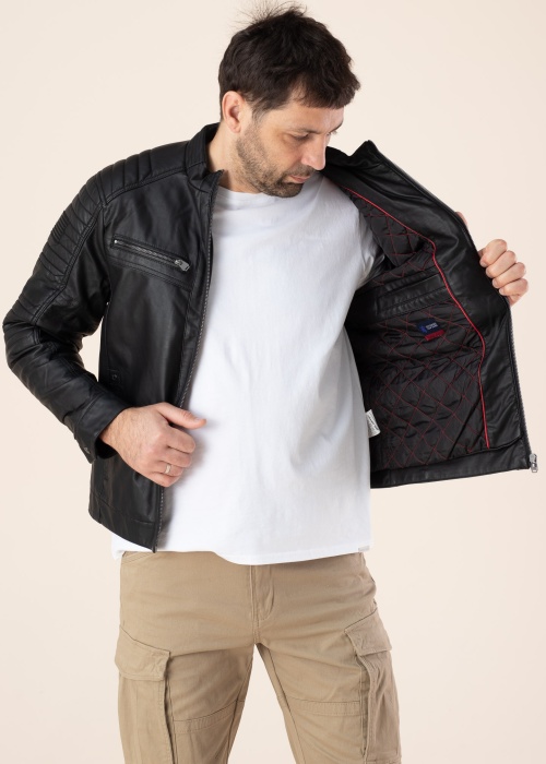 Diverse tagi Jackblack