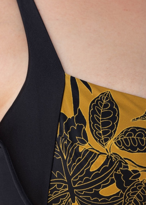 Lauma bikiinirinnahoidja