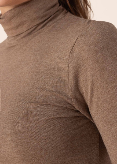 Блуза с высоким воротником Pamila b.young