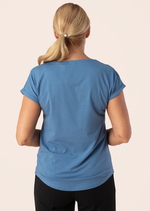 b.young pluus Pamila