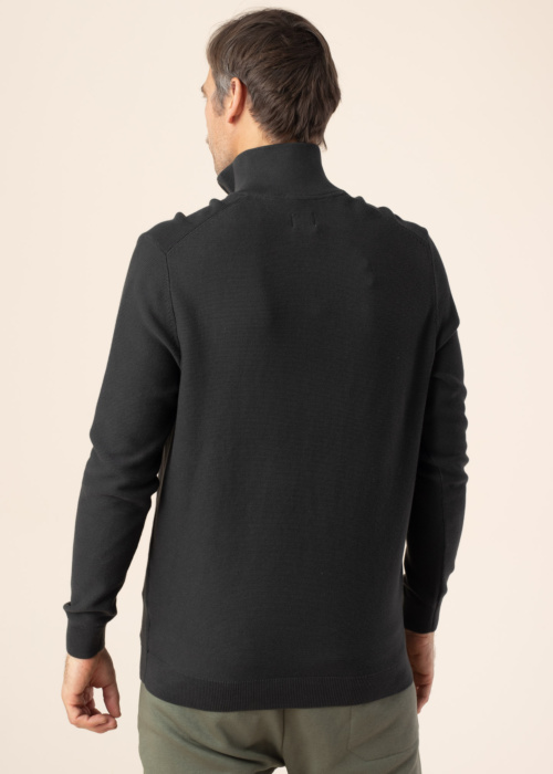 Mustang kampsun Everett