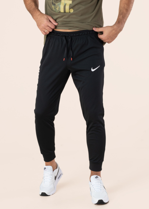 Спортивные штаны Nike