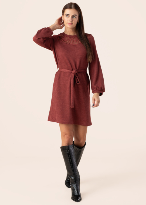 Vila kootud kleit Emmy