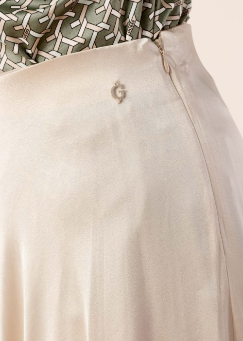 Guess seelik Venusta