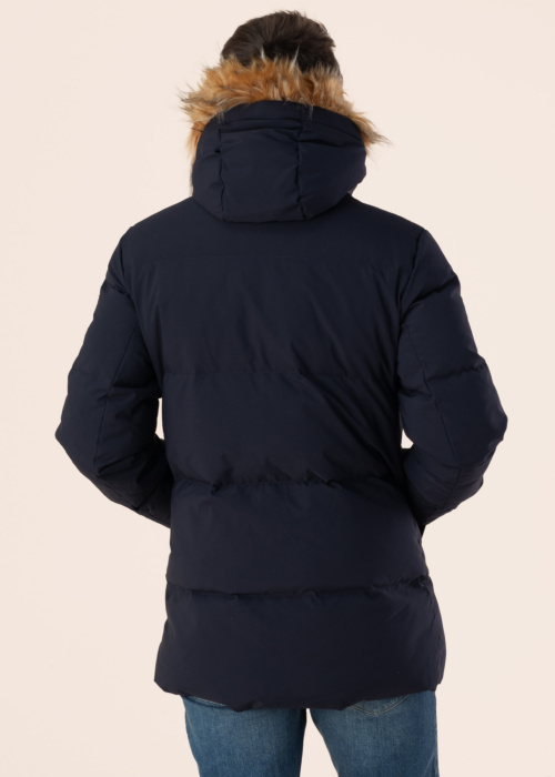 Зимняя куртка Guess