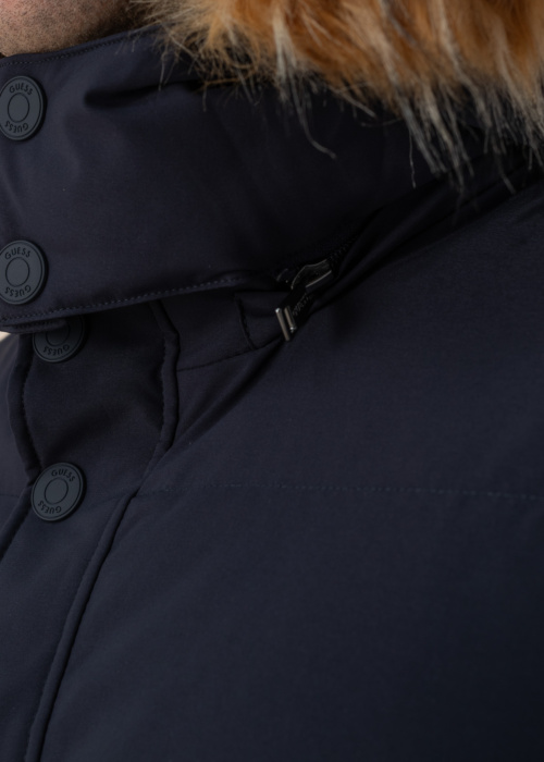 Зимняя куртка Guess