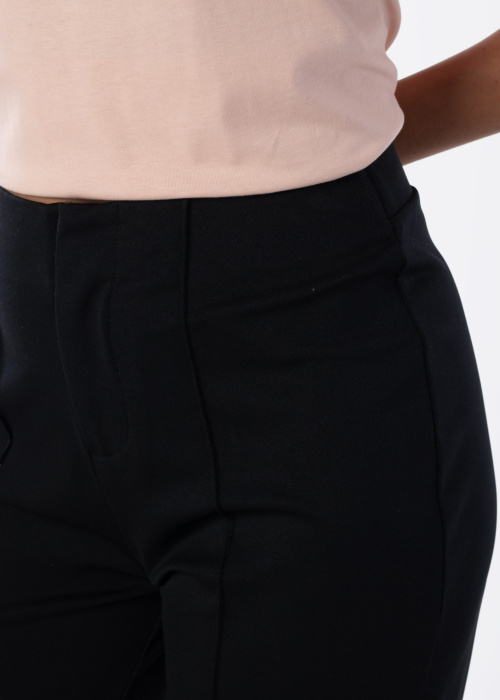 Брюки со стрелками Carla Guess