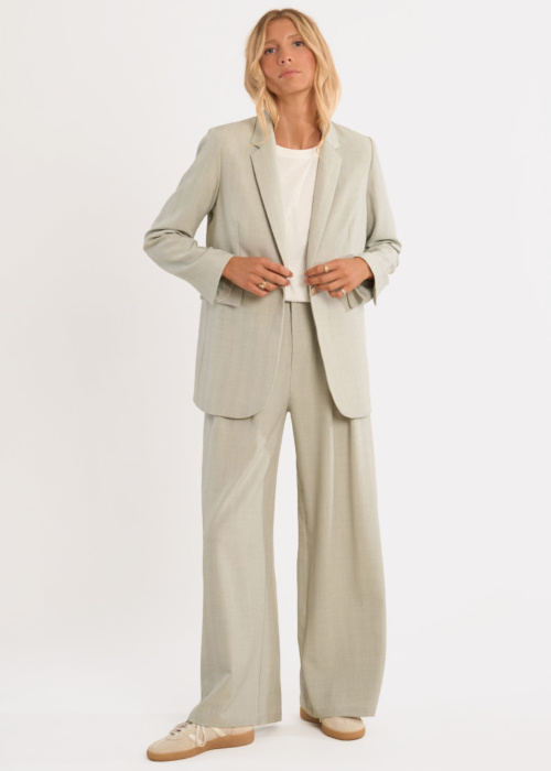 Molly Bracken pintsak