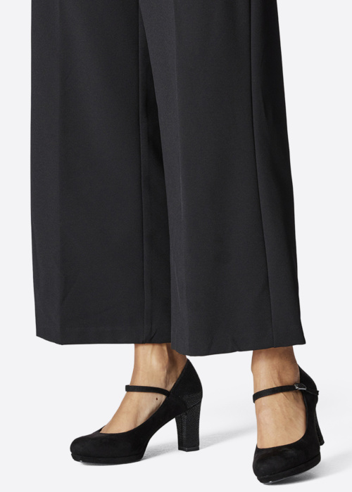 Tamaris kinnised kingad