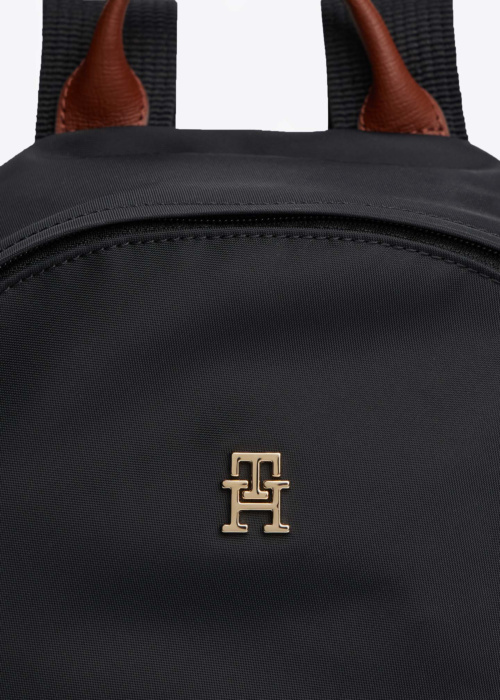 Tommy Hilfiger seljakott Popette