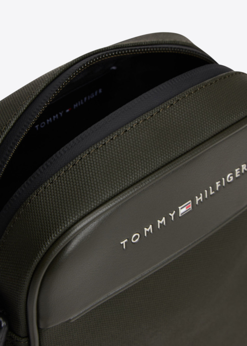 Tommy Hilfiger õlakott Foundation