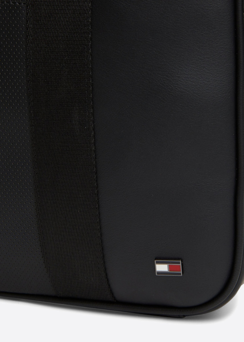 Tommy Hilfiger arvutikott Foundation