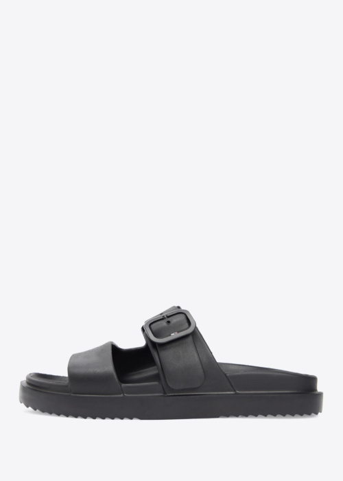 Tommy Hilfiger basseiniplätud