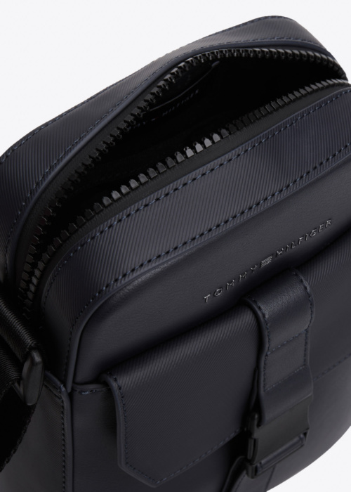 Tommy Hilfiger käekott Foundation