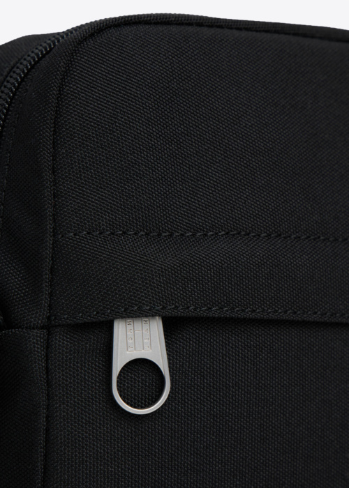 Сумка Ess Daily Tommy Jeans